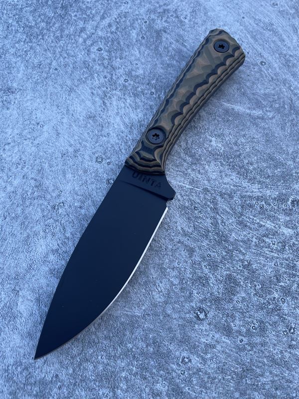 Hunter V2 - Camo G10 handle w/ Black Blade