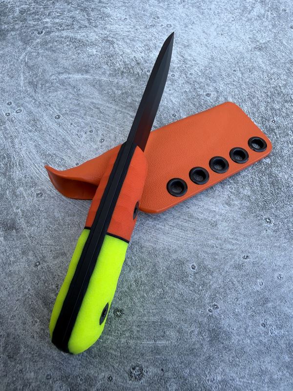 Explorer - Grey/Black/Yellow G10 (Thicker handle) w/ Black blade *54047
