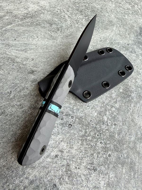 Hunter V2 - Black G10 Handle w/ Black Blade *92934