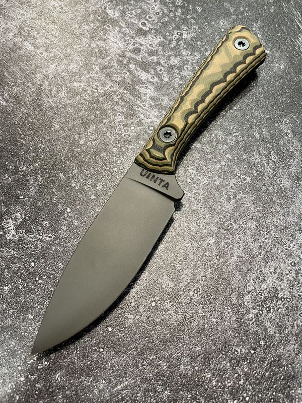Hunter V2 - Camo G10 handle w/ Black Blade