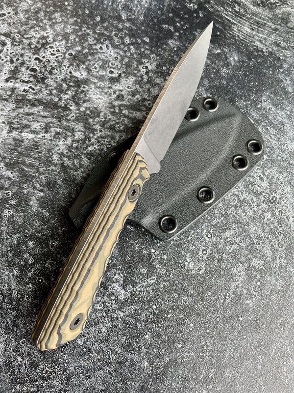 Hunter V2 - Camo w/ Stonewash Blade