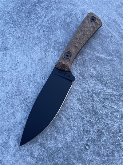 Hunter V2 - Natural Micarta handle w/ Black Blade