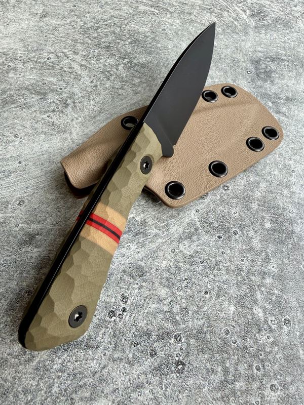 Hunter V2 - Black G10 Handle w/ Black Blade *68870