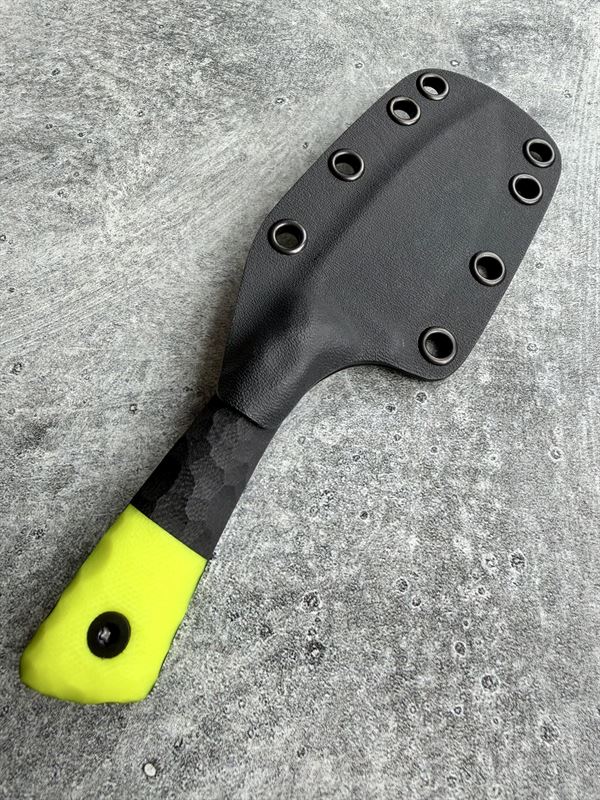 Hunter V2 - Black G10 Handle w/ Black Blade *50110