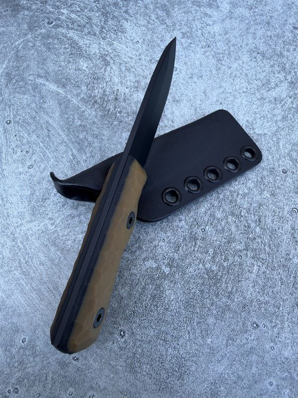 Explorer - Black w/ Blue liner G10 handle w/ Black blade *67015
