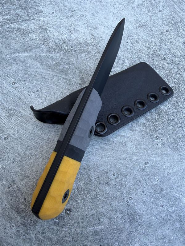 Explorer - Coyote G10 handle w/ Black blade *18