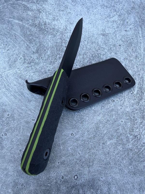 Explorer - Black w/ Orange liner G10 handle w/ Black blade *38744