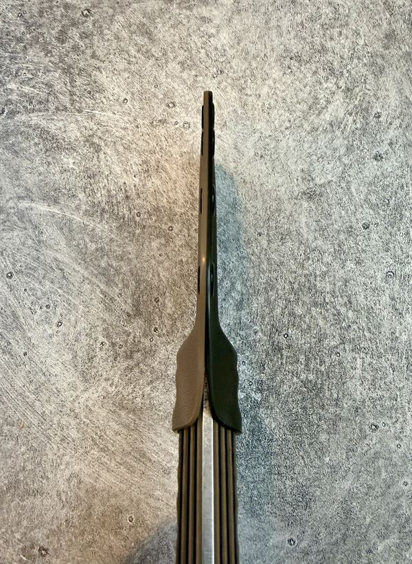 Hunter V2 - Camo G10 handle w/ Stonewash Blade