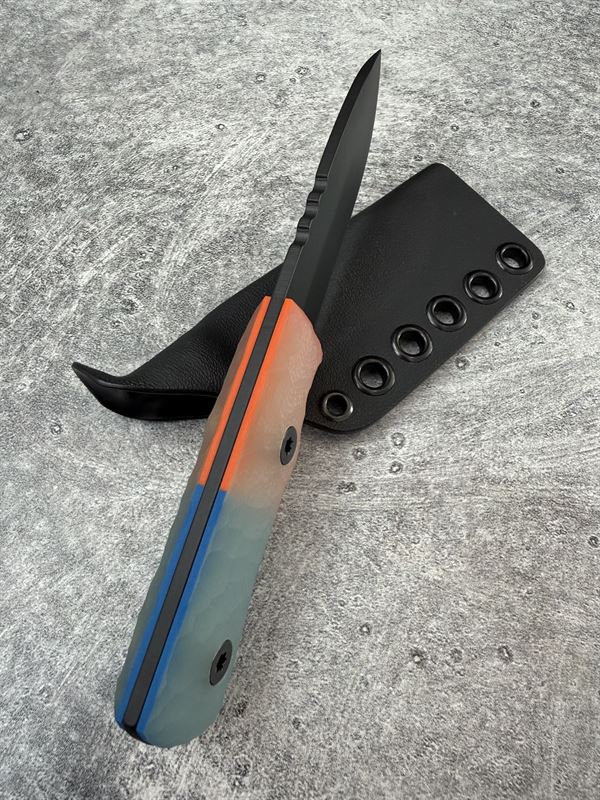 Explorer - Black G10 Handle w/ Black Blade *13831