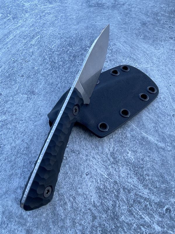 Hunter V2 - Black G10 Handle w/ Stonewash Blade